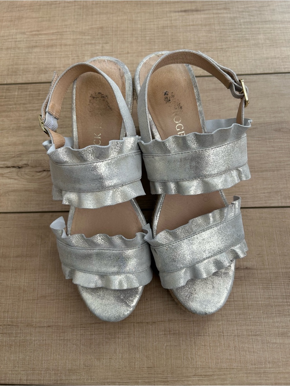 Jack Rogers Metallic Rosie Ruffle Wedge size 9